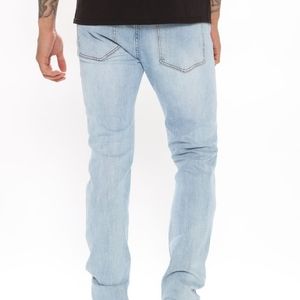 Ain't Coming Home Skinny Jean - Light Wash
